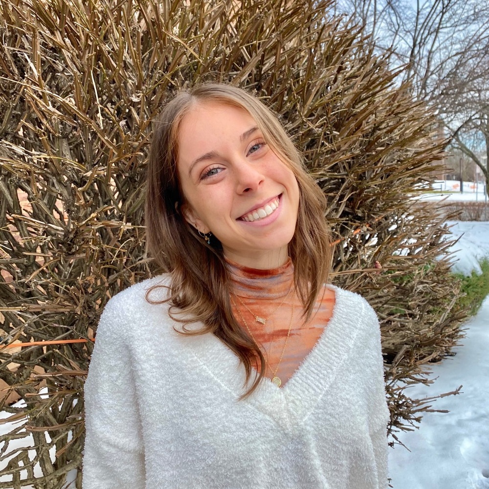Meet your Posher, Emily